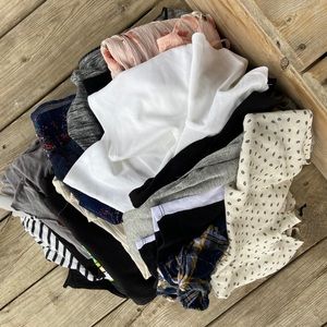 Women’s Size Medium Summer/Spring Top Shirt Lot